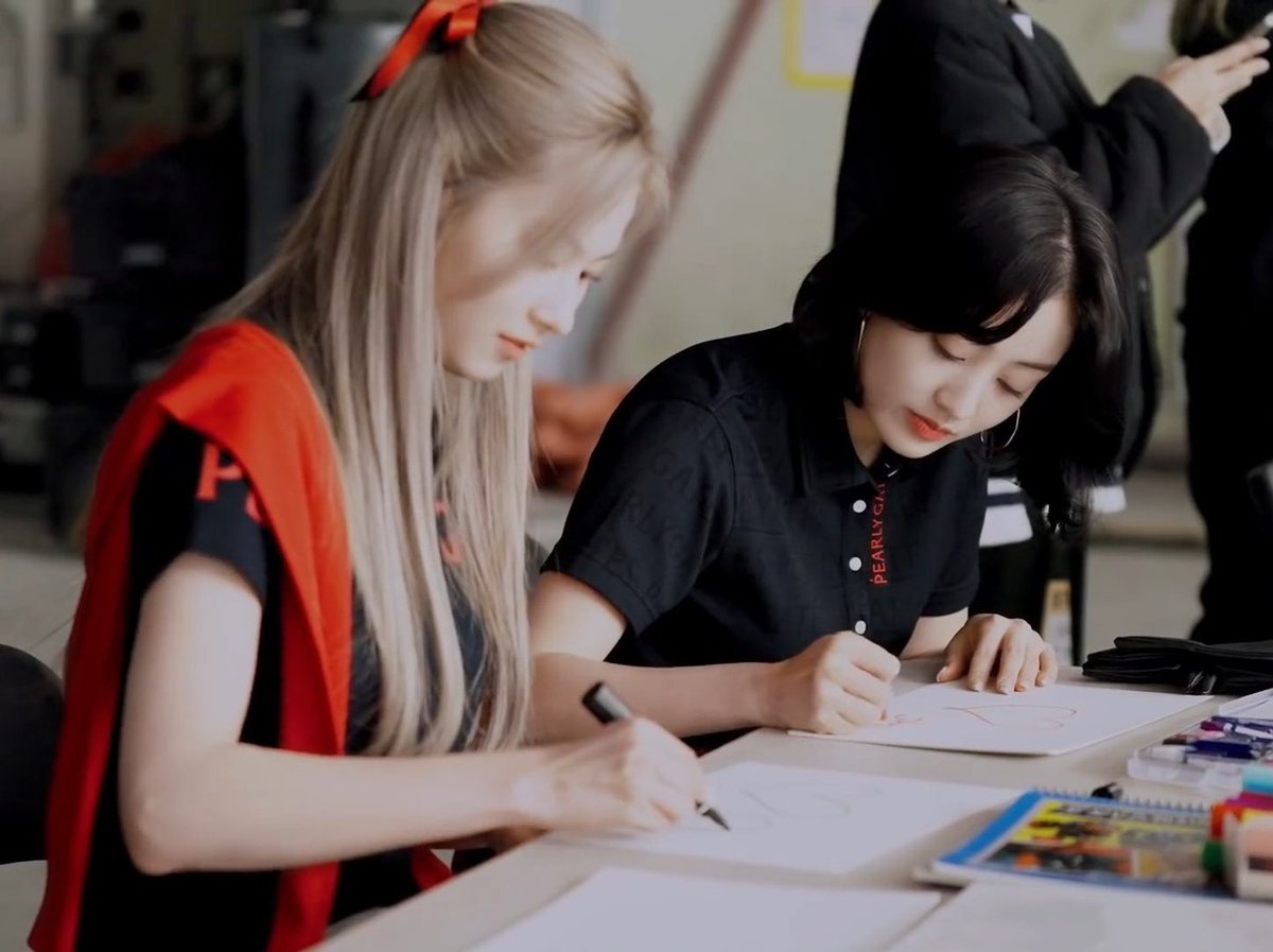 #JIHYO #SANA #지효 #사나 #트와이스