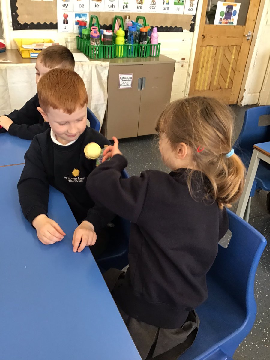 MSNPrimary's tweet photo. Venus Class have been exploring different types of puppets as part of their Design and Technology project. #midsomernortonprimary #msnprimary #designandtechnology https://t.co/mVqyIjBTMd