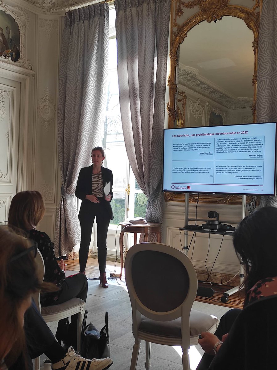 caissedesdepots's tweet photo. Le #CDCCarré s’enchaîne avec cette fois le sujet des #DataHub d’intérêt général et le positionnement stratégique de la @BanqueDesTerr avec @AgatheSchvartz, Responsable du pôle stratégie et transformation et @BoissiereJoel, Directeur des projets stratégiques de la @BanqueDesTerr https://t.co/4hi7ZupEaH