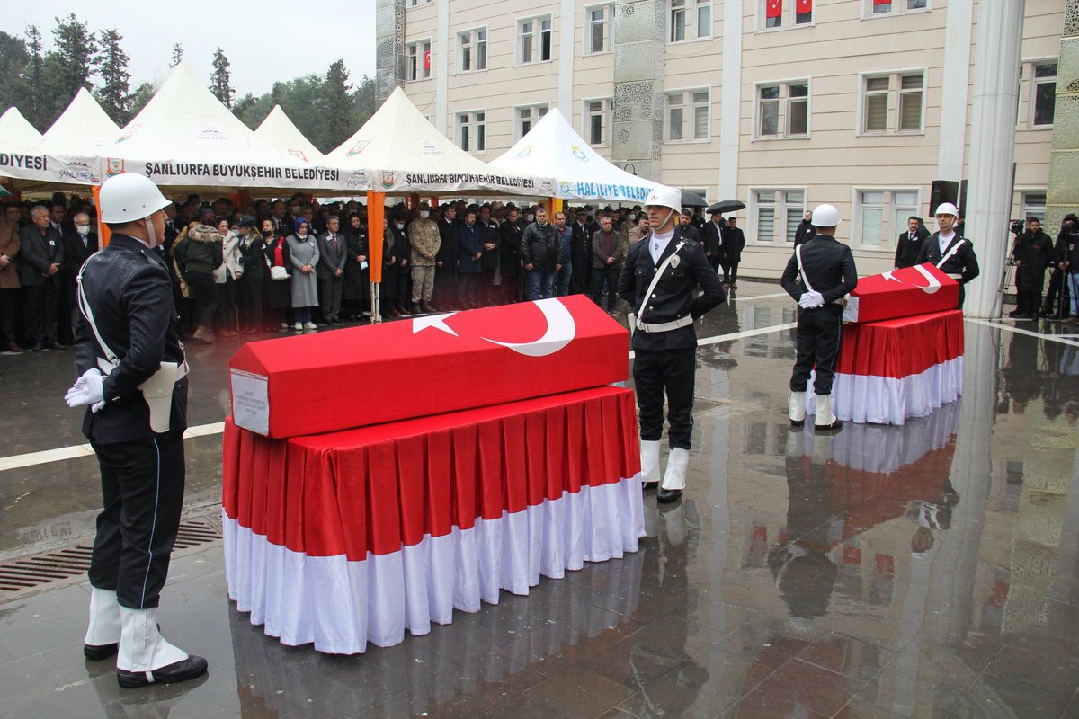 Kahramanlar can verir yurdu yaşatmak için...

🇹🇷🇹🇷🇹🇷