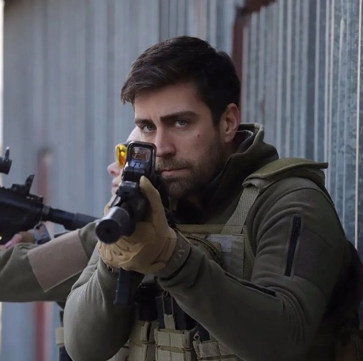 En ateşli bir çift 🤌 #ZehSer 🔥🔥
Hottest couple 
#DenizBaysal #ÇağlarErtuğrul