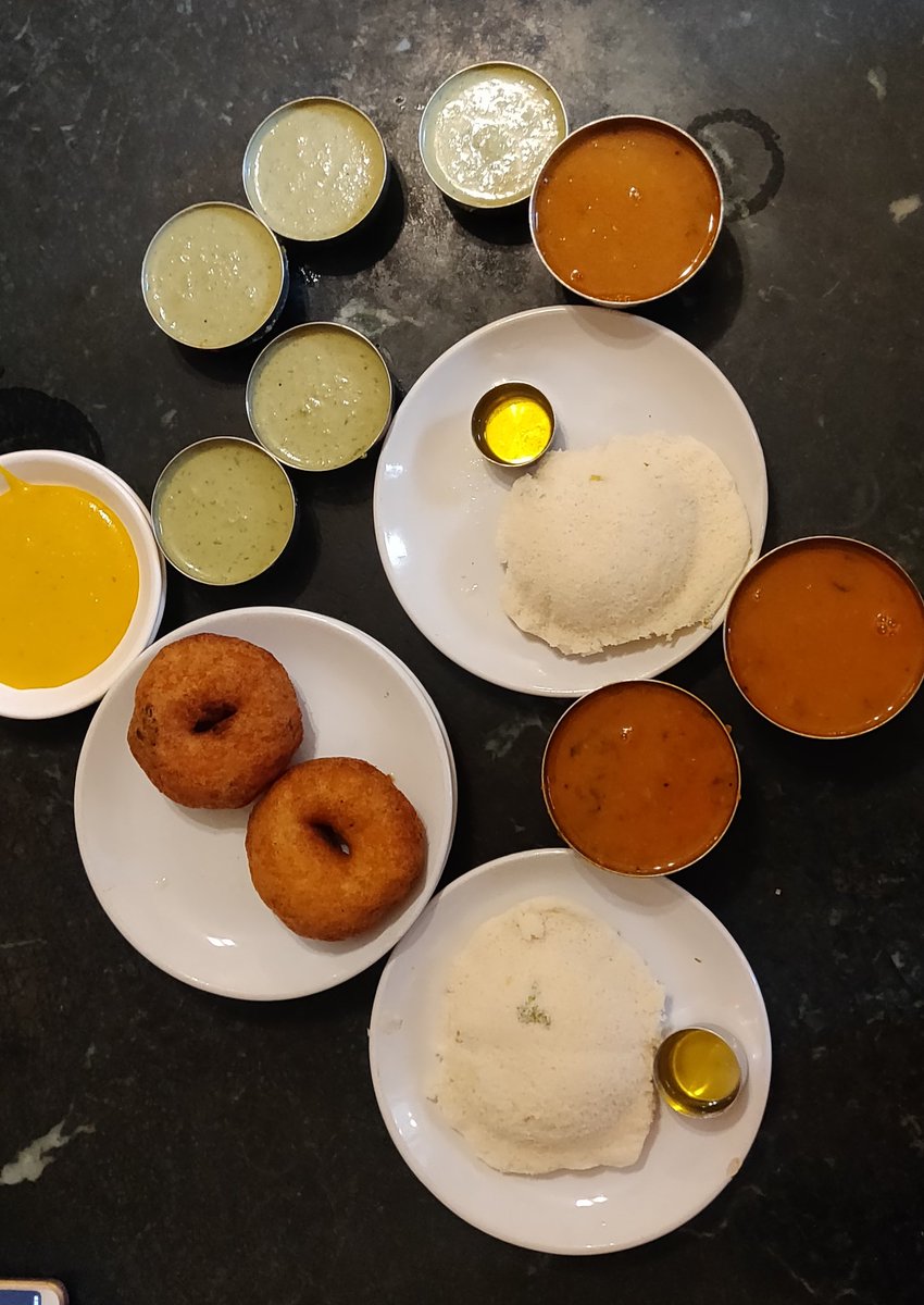 hippierani's tweet photo. How much chutney is too much Chutney?
Also, I'm done with such breakfasts on the regular. My salt consumption has been so low that all this feels extremely salty.
#BPIssues https://t.co/rrdGUgu9kN