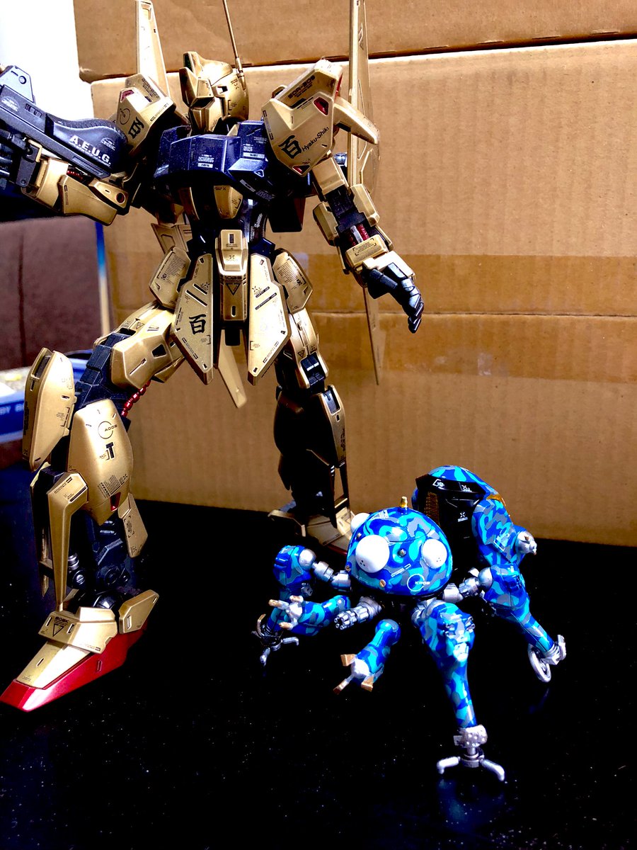 coco_hikari's tweet photo. ガンプラブームに乗っかりかけて、ついでに買ったタチコマを作成。
光学迷彩付いてるのに迷彩柄にする意味無いなぁと思いつつ、出来上がりの可愛さについ1年半振りに投稿。
サイズ感が最高に可愛い。

#プラモデル
#タチコマ https://t.co/Ju5htrFr5x