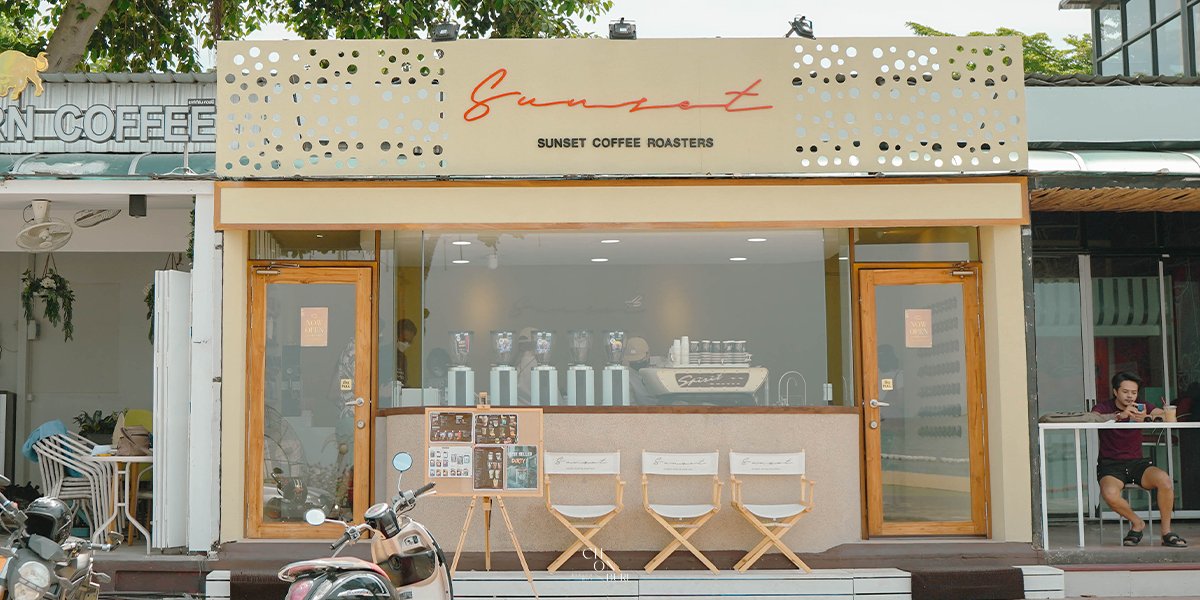 Reasonswhy2021's tweet photo. Sunset Coffee Roaster ร้านกาแฟใหม่ริมหาดพัทยา
ปังสุดไรสุดคุณแม๊ Mood ดี มีความไมอามี่มากก ถูกใจคอกาแฟแน่นอน เพราะเมล็ดเยอะ เมนูเพียบ ขอกระซิบว่า Dirty ละมุนมากค้าา~ @Kin24hrs @aroii @CafeStoryTH 
#รีวิวคาเฟ่ #อร่อยบอกต่อ #คาเฟ่พัทยา https://t.co/GwjUCZ4NZa