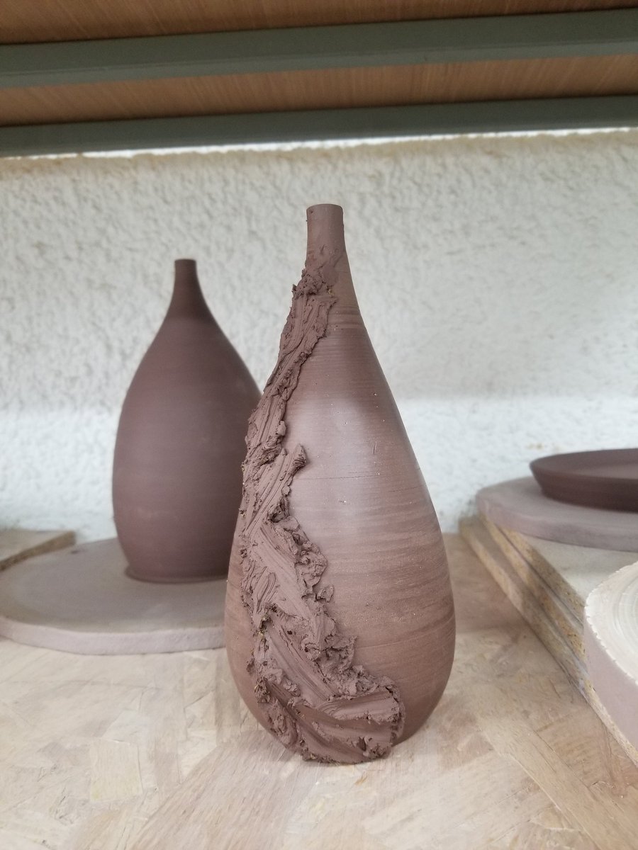 somanymoods's tweet photo. J'ai beau avoir renoncé aux sculptures et à l'Art. J'aime tjs autant travailler les textures. C'est sûrement logique que je les retrouve sur mes pièces au final. 
#soliflore https://t.co/xzU5OcCSiT