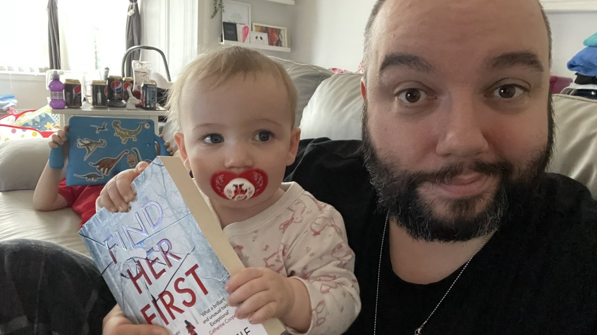 Christopher_NLC's tweet photo. These two not sleeping well made me forget to post for #ReadWellNL Day 59 last night. https://t.co/t1gCWm16VN