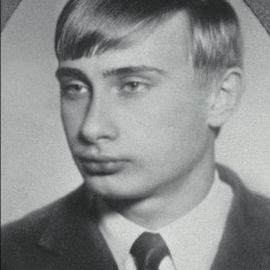 anonimo_jones's tweet image. - ¿ Cual es la capital de Ukrania?
+ Moscú
- ¿ Cual es la capital de Finlandia?
+ Moscú
- ¿ Cual es la capital de Suecia?
+ Moscú
- No ha aprobado el examen de geografía.
+ Ya veremos...