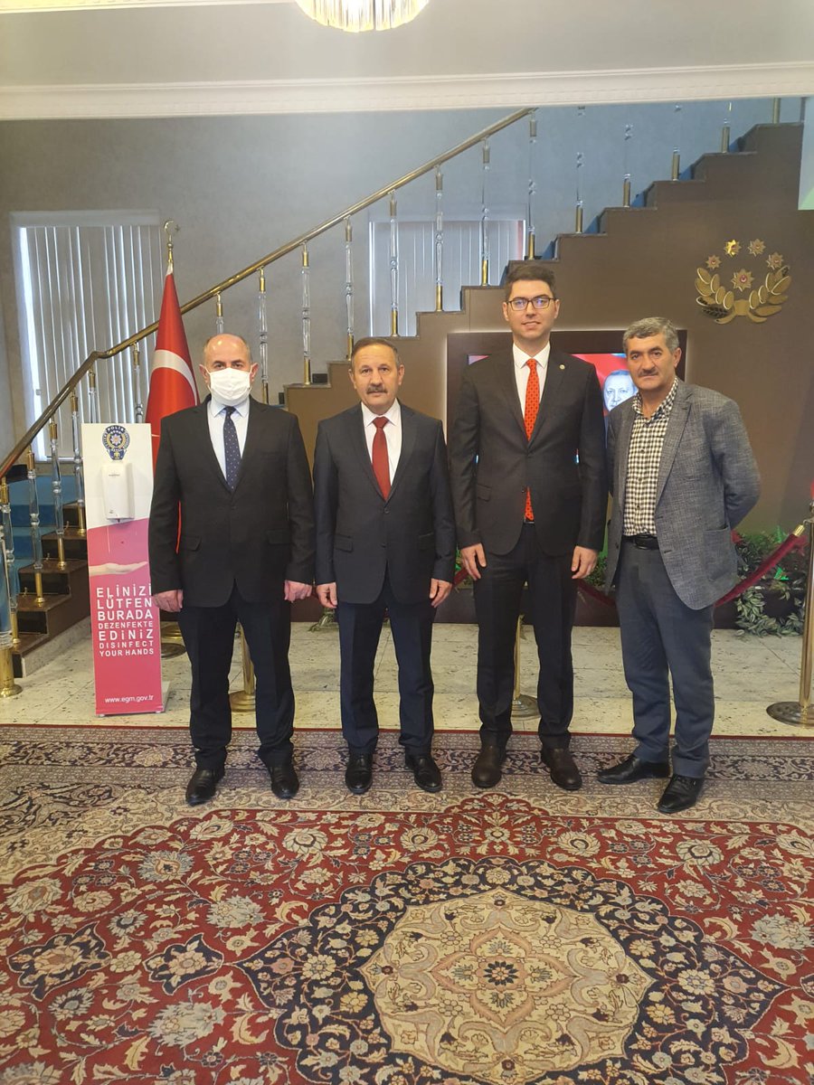 AskaleKaymkmlg's tweet photo. Emniyet Genel Müdürü-Vali  Sn Mehmet AKTAŞ'ı ziyaret edip İlçe Emniyet Müdürlüğü hizmet binası ve Emniyet Lojmanları hakkında taleplerimizi ilettik. Genel Müdürümüze kabullerinden dolayı teşekkür ediyor saygılarımızı arz ederiz.
@karaloglu_murat  @AhmetYaptrm 
#Askale https://t.co/bNCZeyAO1o