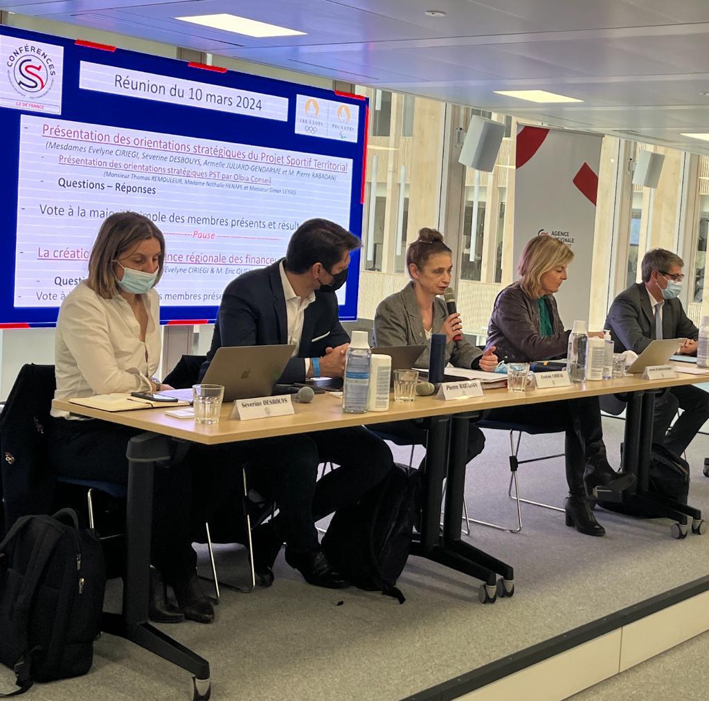 <a href="/EvelyneCiriegi/">Evelyne Ciriegi</a> préside la nouvelle séance plénière de la <a href="/CRdSIdF/">Conférence Régionale du Sport d'Ile-de-France</a> au sein de laquelle le projet sportif territorial d'Île-de-France réalisé avec l'aide d'<a href="/OlbiaConseil/">Olbia Conseil</a> est présenté 📋 #crds