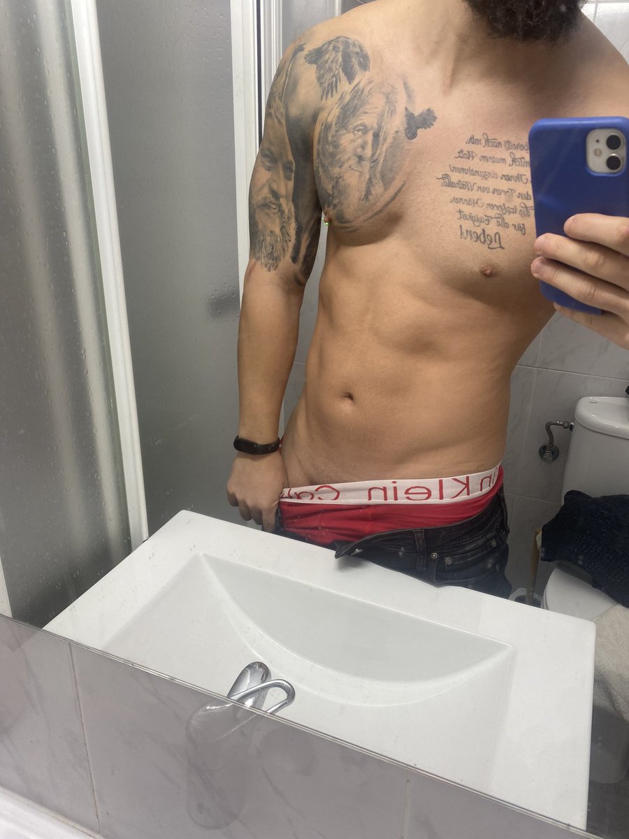 spainviking92's tweet photo. Rt si te gusta en color 😈😈🔥 https://t.co/LCJFsBvN3t