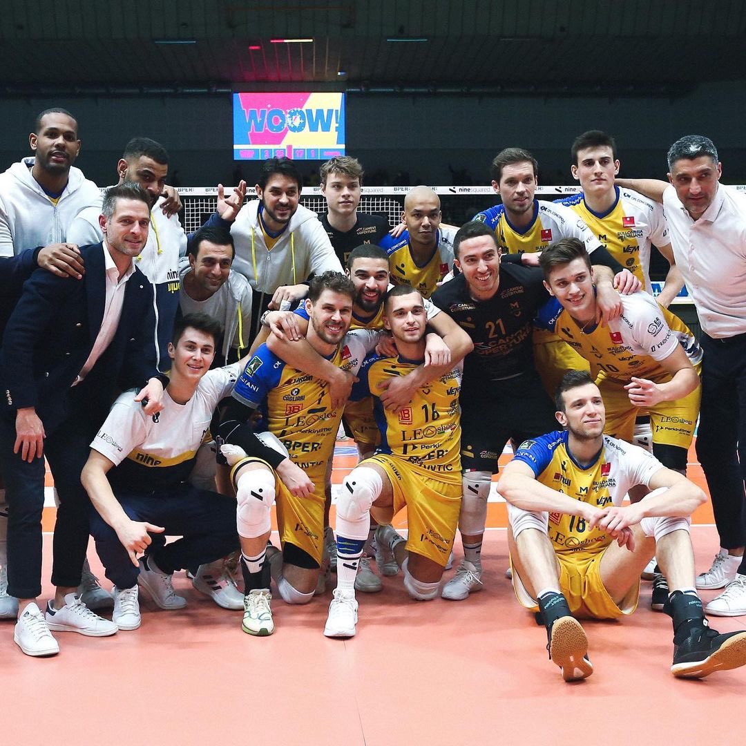 bruninho1news's tweet image. 📸 | “#ModenaRavenna in pics 💛💙”

Modena atualizou seu feed no Instagram.