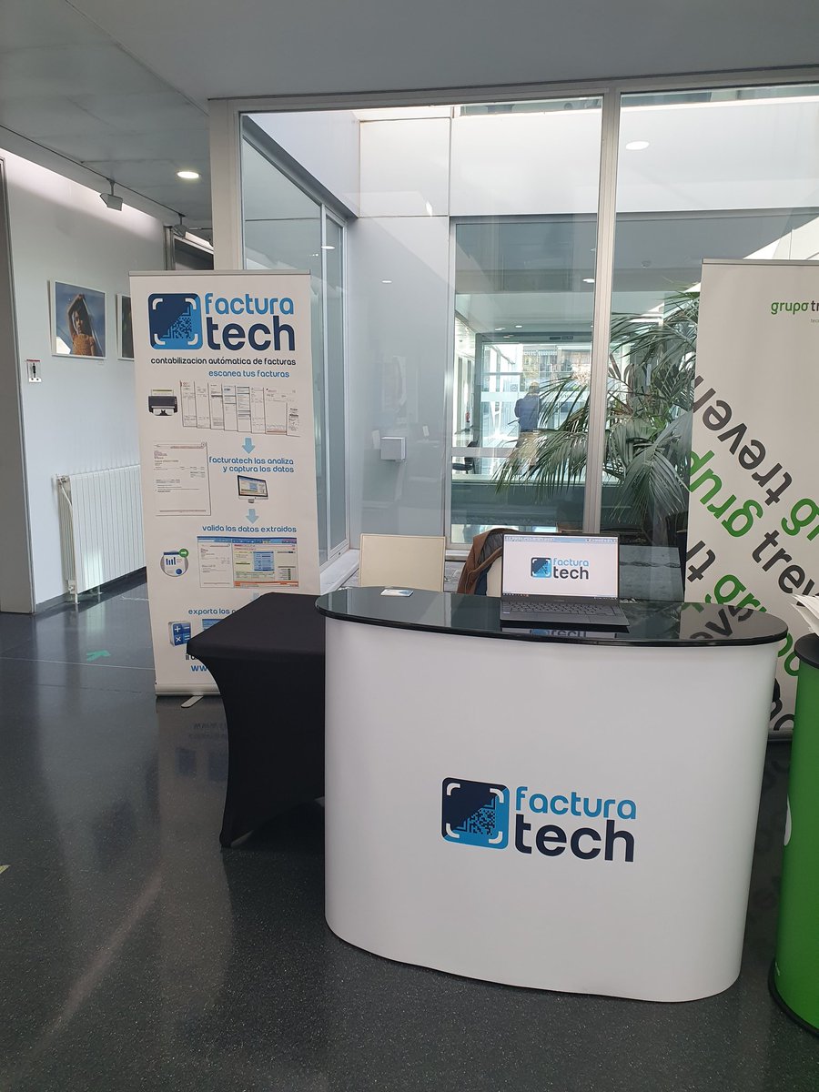 Nuestro stand ya esta listo para la feria del Kit Digital. ¡No dudes en visitarnos!