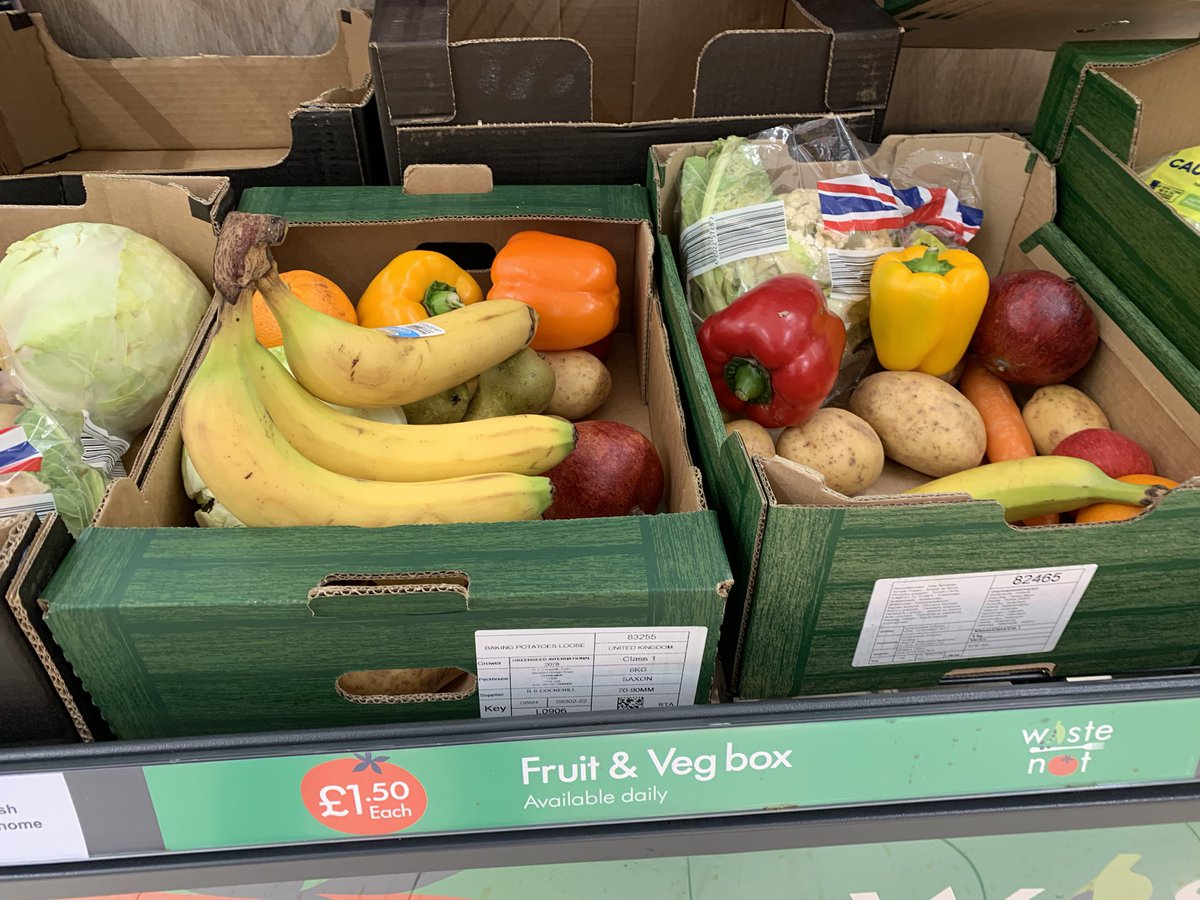 Every <a href="/LidlGB/">@LidlGB</a> helps! LOVE this idea. £1.50 for a fruit &amp; veg box. 👏👏