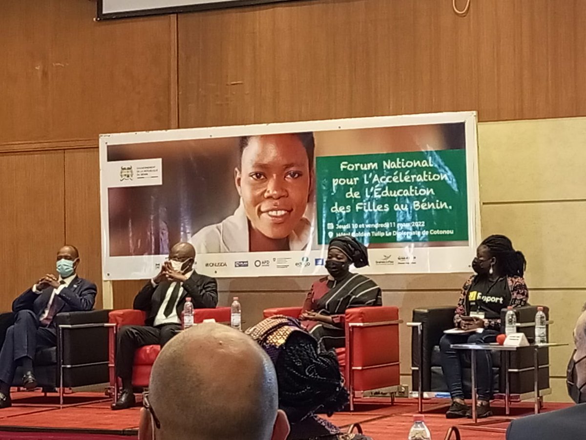 DDCBenin's tweet photo. Ouverture ce matin du forum national pour accélérer l'#education des filles au Bénin🇧🇯 sous le parrainage de la vice-présidente de la République Mme Talata. #wasexo @SwissDevCoop https://t.co/WoutdON2hp