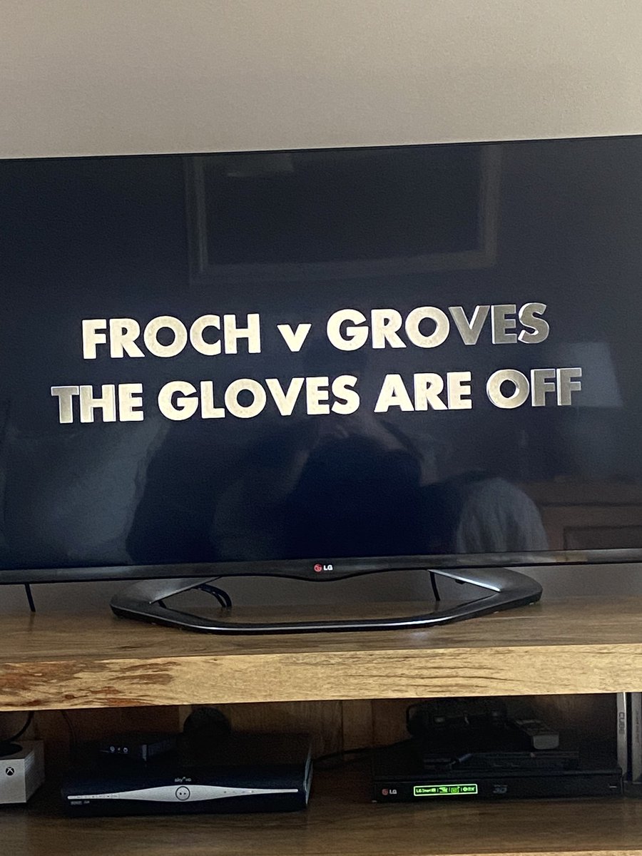 Taylor_Cobra's tweet photo. @Carl_Froch @LeeFroch can you think of a better way to spend annual leave?? If there is let me know ! 🐍#TeamFroch #Cobra #80thousand #Wembley #rematch https://t.co/cyB3GE0cp4