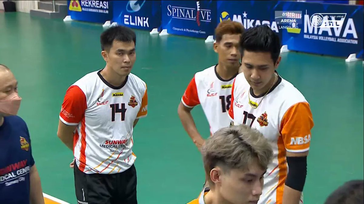jayveelievers's tweet photo. Panalo Sarawak! 3-1 #MVL2022 @JSumagaysay07 @madzgampong https://t.co/9JcuRXQByf