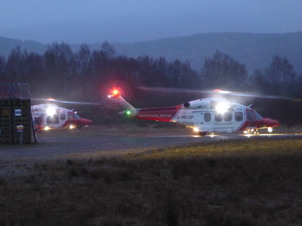 torque137's tweet photo. Tue 08/03
Large scale job on Ben Nevis recently saw multiple casualties taken off by both #rescue151 and #rescue199 assisting @LochaberMRT and #glencoemrt.πππ @bristowgroup @bristowgroup @MCA_media @INVAirport @GPAPassenger #lochabermrt @LDO_Helicopters @Leonardo_UK https://t.co/HasemCQny4