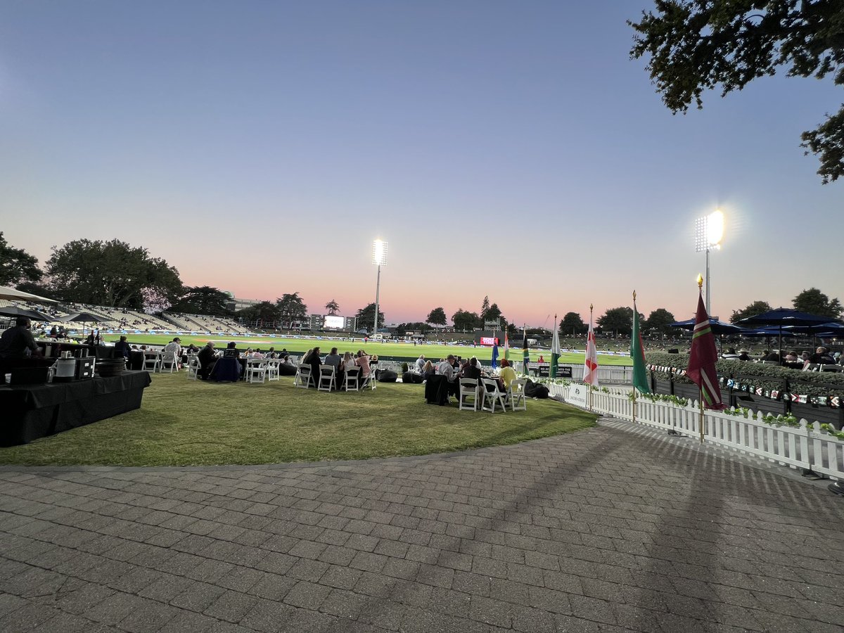 Another busy night volunteering #NZWvINDW #CWC22 Good crowd in to support!