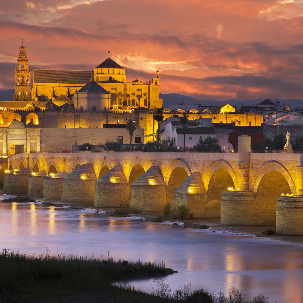 🇪🇸 Experience Andalucía’s magical fusion of Spanish and Moorish cultures as you discover Seville’s vibrant streets and conquistador heritage, Granada’s wondrous Alhambra and the dazzling Mezquita mosque in Córdoba – and much more. Our 7-day Classical Spain Tour from just £689pp