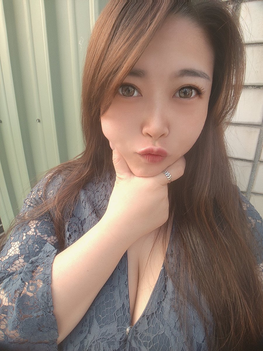 想當個快樂的胖胖😤 https://t.co/1gp2zAL0G9