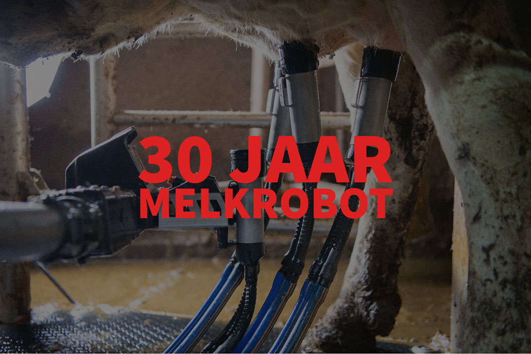 Boerderij_nl's tweet image. Acht op de tien veehouders kiest bij uitbreiding, renovatie of nieuwbouw voor #melkrobots. Na 30 jaar #robotmelken, draaien robots nu vrijwel probleemloos. Robotmelken wordt daarmee de standaard. ☛ ow.ly/IZr250IfKzv