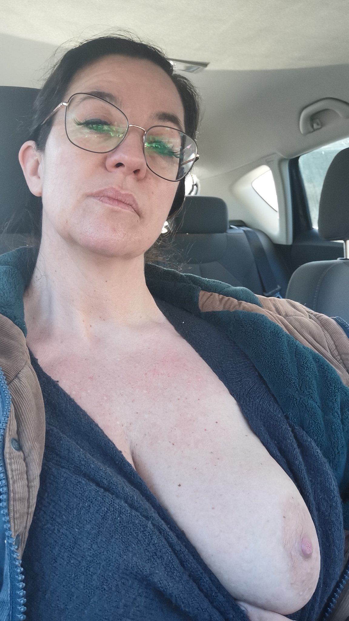 Geil auf dem Parkplatz #geil #sex #autosex #outdoor https://t.co/eBfRFNwzaU