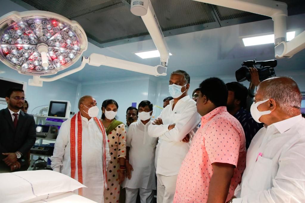 BrandonMedical's tweet photo. Another successful installation in India
Quasar Elite Titan Structure was recently installed at Vasavi Hospital, Cardiac Operation theatre, the new complex inaugurated by Shri Harish Rao, Honourable Health Minister of Telangana.
#brandonmedical #MedTwitter https://t.co/vRMvekp4Dl