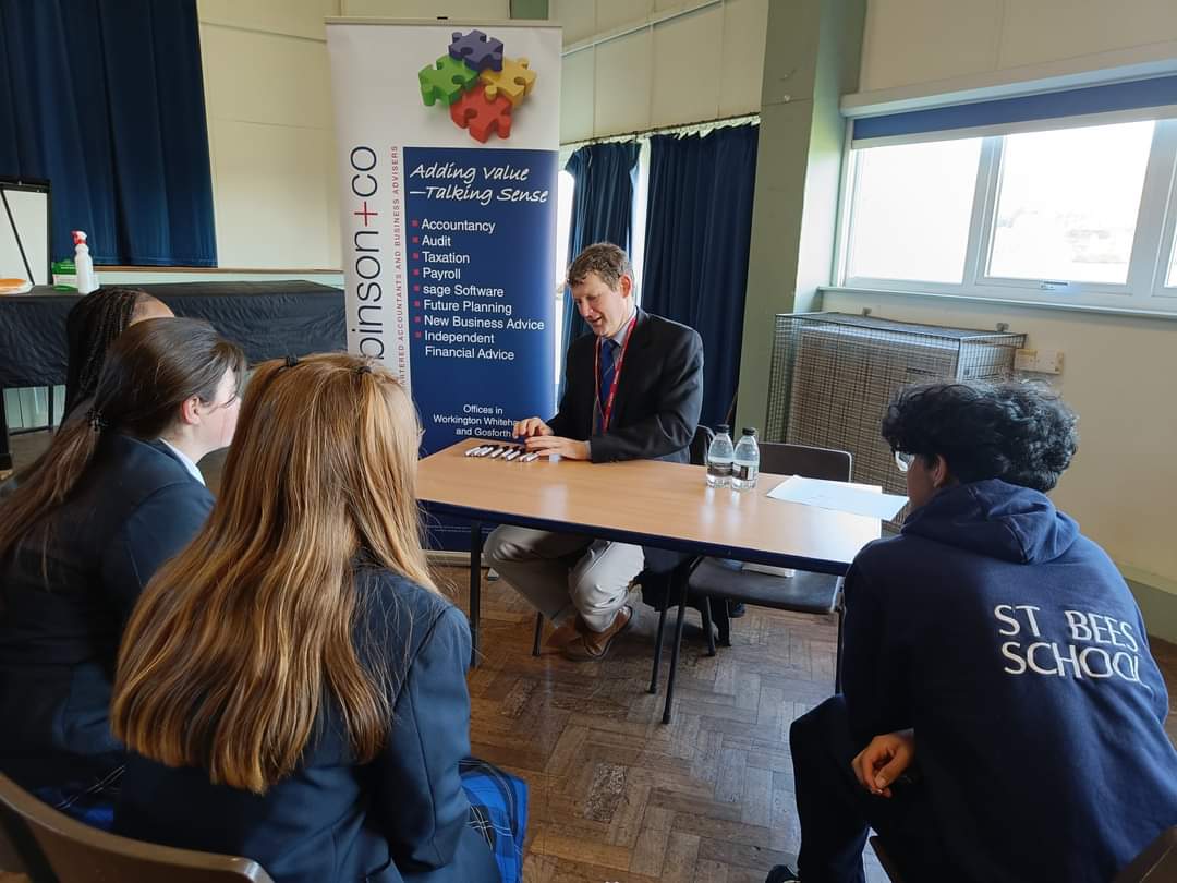 💼 Earlier this week as part of National Careers Week, we held a Careers Fair for Years 9-13 in our Memorial Hall.

👩‍⚕️ We welcomed a range of individuals and organisations - including two Old St Beghians (OSBs) - who offered help and advice to our students across several careers.