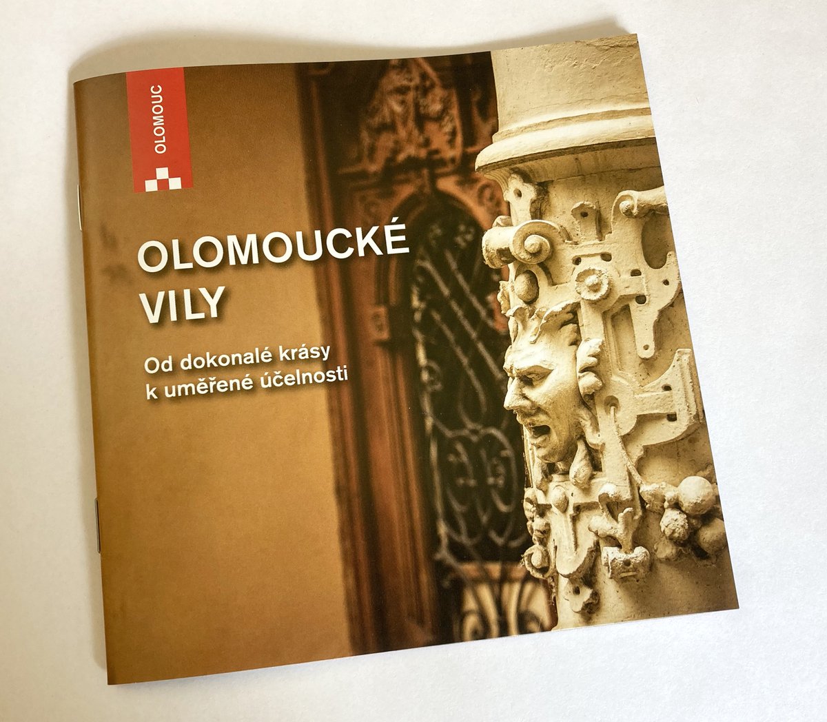 OlomoucTourism's tweet photo. Zajímáte se o olomoucké vily? Na Informačním centru máme pro vás kapesního průvodce zdarma. Stavte se.
#Olomouc #tourism #vily https://t.co/XU2HEgBcM8