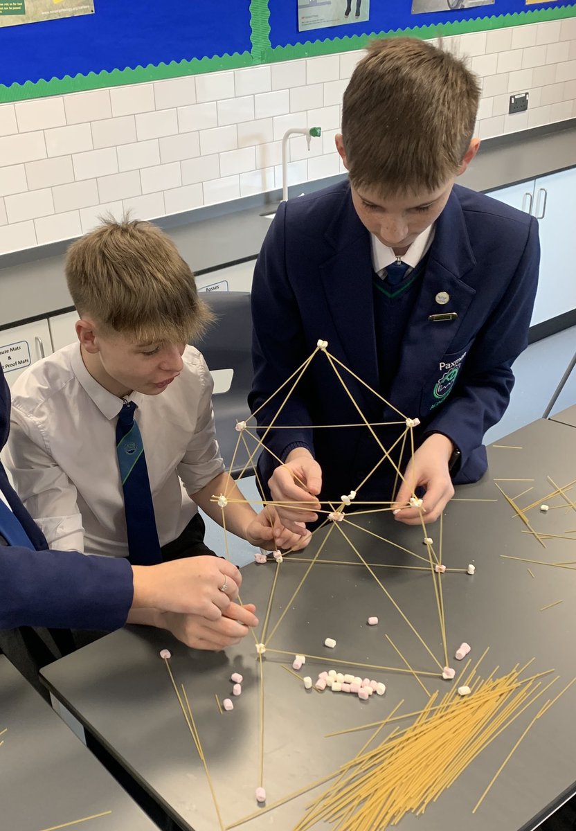 PaxmanScience's tweet image. Students have been engaging in a range of activities ready for #BritishScienceWeek with the theme of growth. Year 7 have been investigating the growth of mould, year 8 have planted some sunflowers and year 9 have been building spaghetti towers. @AcademyPaxman
