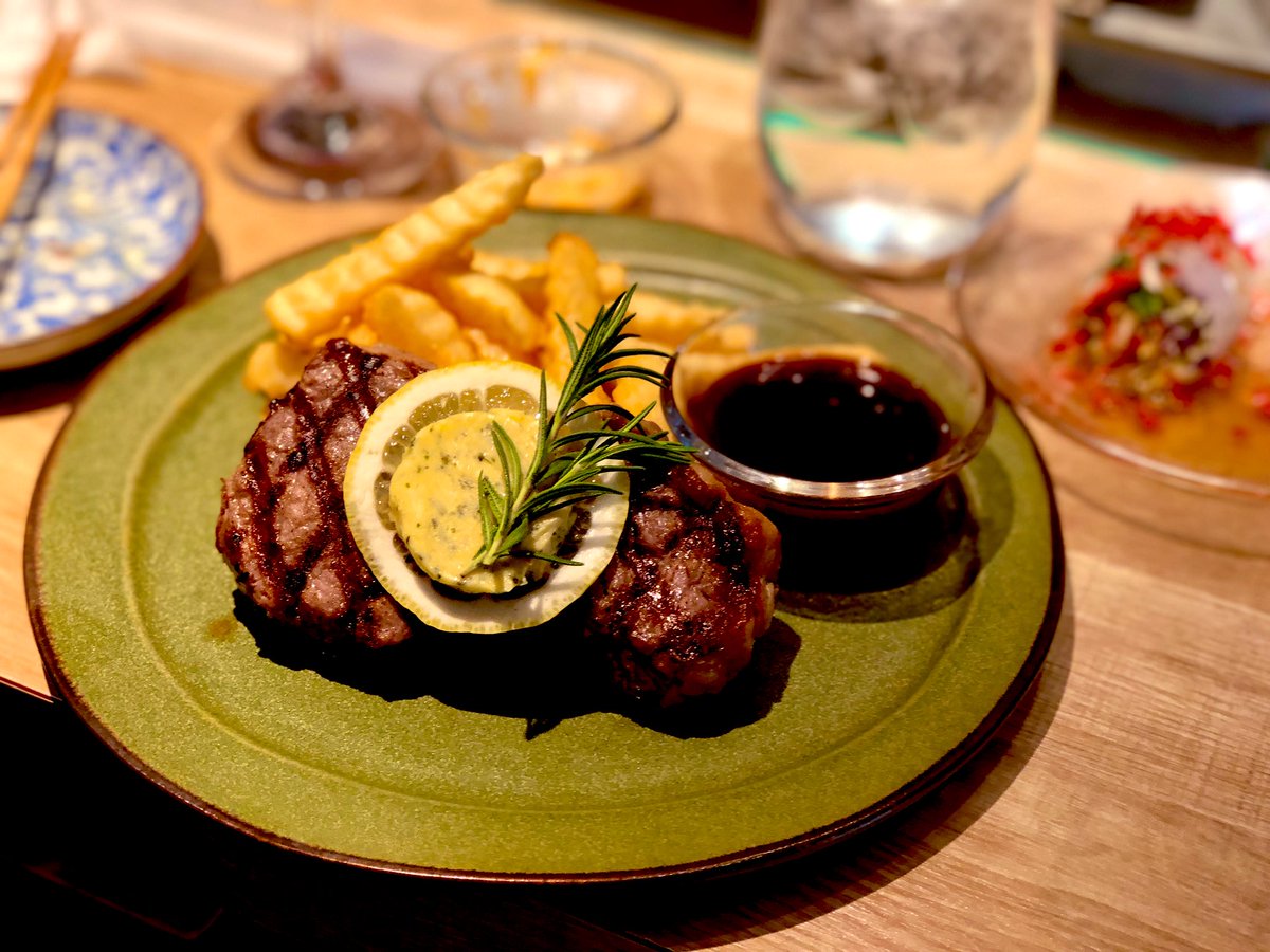 AchanTaetae2's tweet photo. とにかく腹ごしらえのお肉

#血を作る 
#血虚
#大衆酒場フレンチマン https://t.co/5H6O8hWGgX