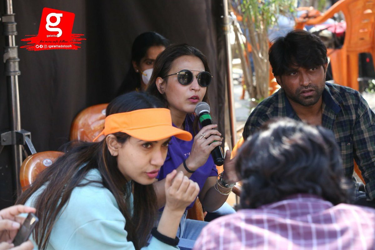 galattadotcom's tweet photo. The moment we have all been waiting for is here- #AishwaryaRajinikanth gets back on the director's chair 🎬

@ash_r_dhanush

#musafir #payani #sachari #yatrakkaran https://t.co/BvctEJWWfr
