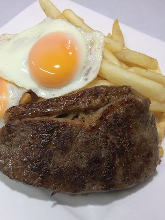 Valenti16414786's tweet photo. steak for lunch ! :) https://t.co/2vD8mRQao5