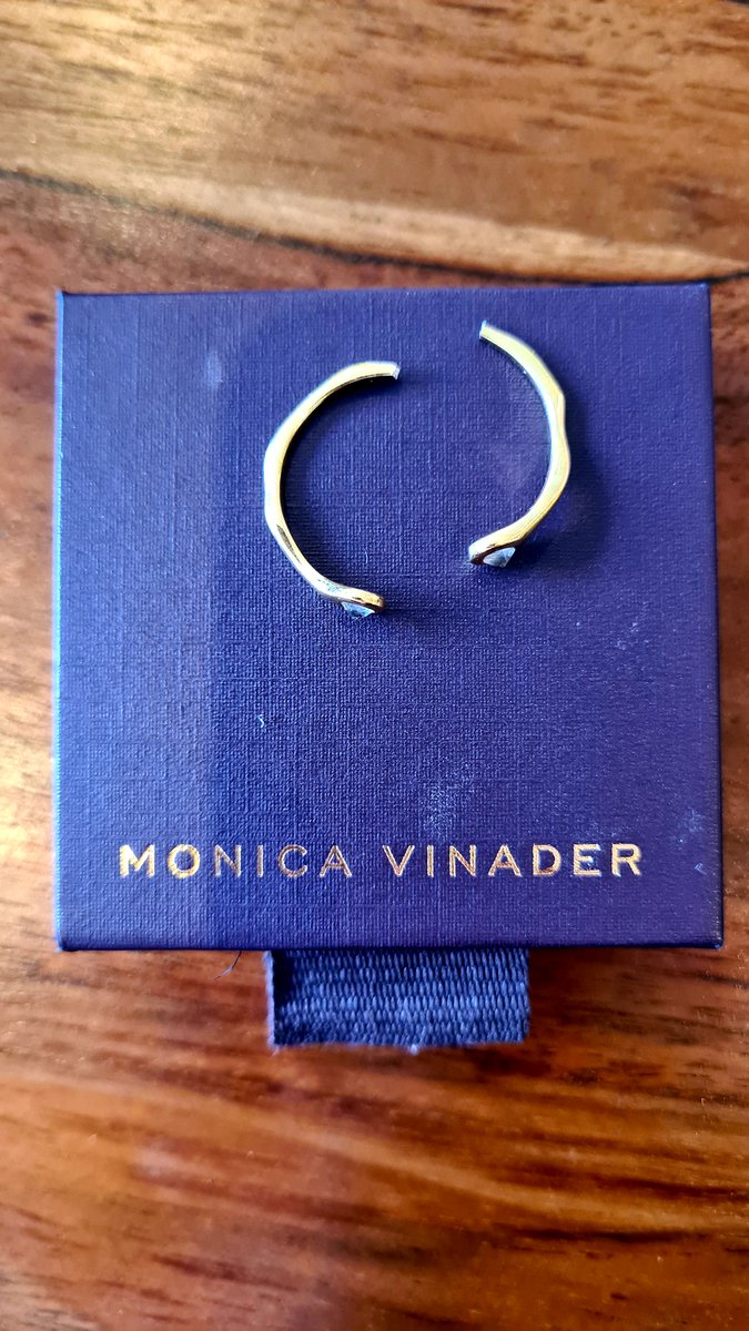 charlaatt's tweet photo. @MonicaVinader I expect this to come under the 5-year warranty but I don't want it repaired as the ring clearly isn't up to quality of other MV products. Can I please find out what my options are, whether I can exchange, refund or get store credit? https://t.co/ko4U3GACZL