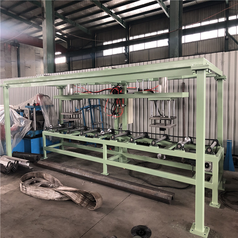 dbrollformer's tweet image. We have the most excellent Auto Stacker for Guardrail for you. dbrollformer.com/auto-stacker-f… #auxiliarymachine