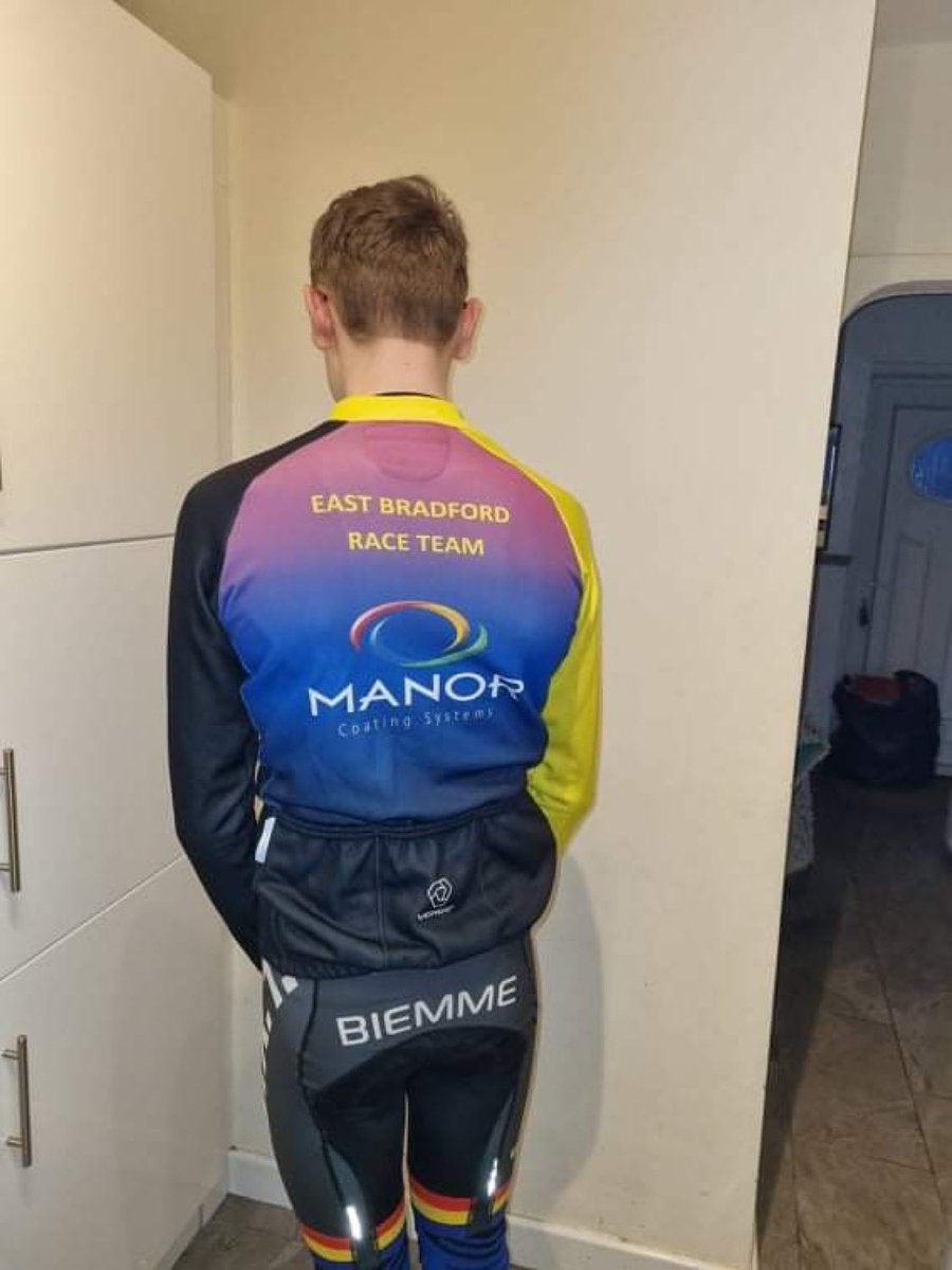 New kit looking amazing thanks to our sponsors <a href="/Manorcoatings/">Manor Coating Systems Limited</a> <a href="/scapeliving/">Scape UK</a> #Adaston