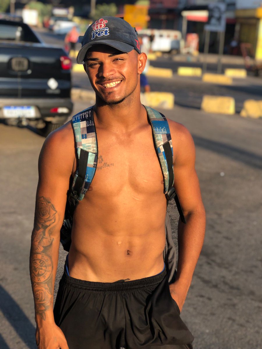 Desculpa mais um moreno e um moreno 🖤🙈 #fy #moreno #favela #solteiro