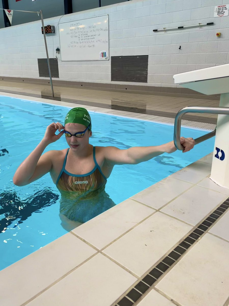 tamvanselm's tweet photo. off to Edinburgh today🏴󠁧󠁢󠁳󠁣󠁴󠁿🛫with my new arena suit!! use code Tamryn15 for 15% off on the https://t.co/L8gJDYwjEf website #teamarenauk #tobritchamps22 @arenaUK_ https://t.co/4DDRLDqtTb