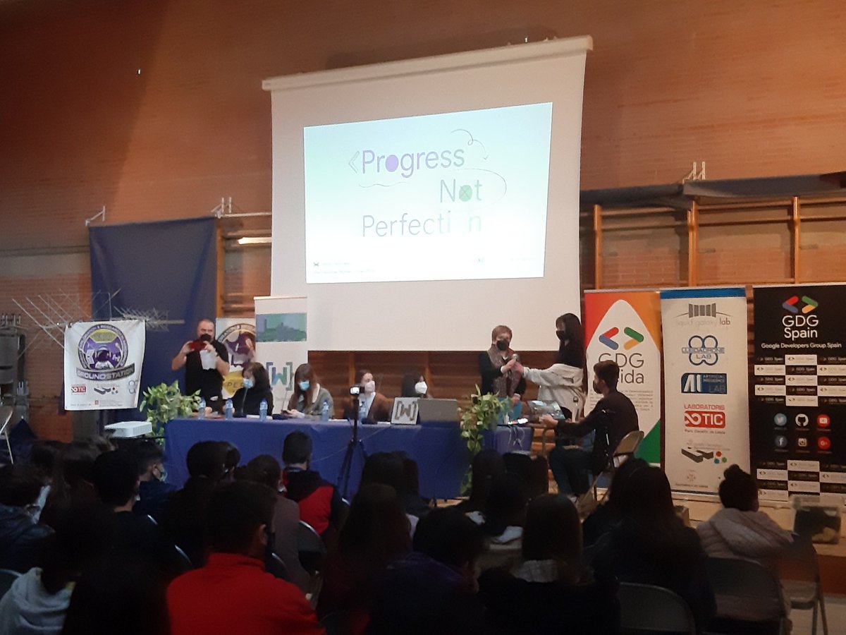 Avui nova edició de la jornada <a href="/WTMLleida/">WomenTechMakersLleida</a> al <a href="/TorreVicens/">Institut Torre Vicens</a> 
#ProgressNotPerfection 
<a href="/LaboratorisTIC/">LaboratoriosTIC</a> <a href="/GDGLleida/">GDGLleida</a>