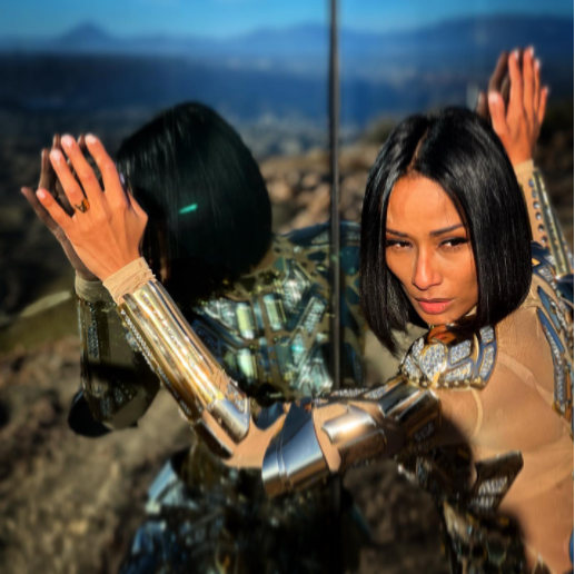 Images of the #shooting of music video "Viva", the new song from singer <a href="/banquezalicia/">Alicia Banquez</a>🎙️ who chose #DistrictHive &amp; the #Gorafe #desert for this personal &amp; heartfelt #song, full of #energy, #life &amp; #emotions. Thanks to her &amp; to the amazing team 🎥🎬

Looking forward to seeing it!