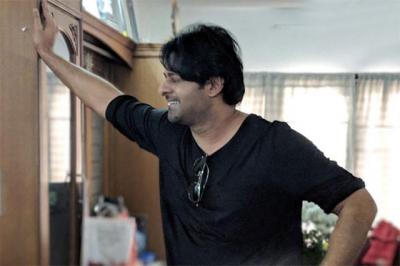 JasonBeast22's tweet photo. @PrabhasRaju @hegdepooja @director_radhaa @TSeries @UV_Creations @GopiKrishnaMvs @AAFilmsIndia @RedGiantMovies_ @RadheShyamFilm https://t.co/CQW1f4IlRK