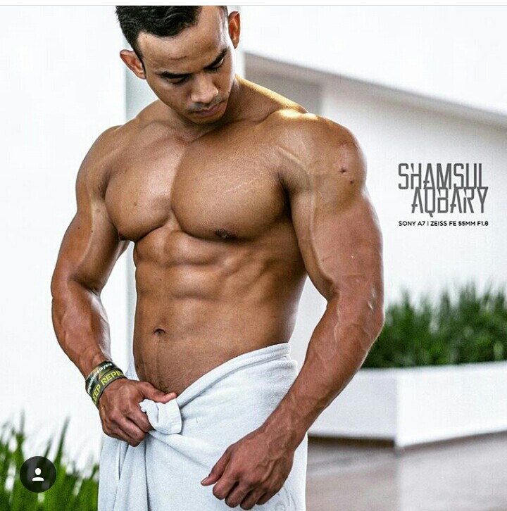 AmazingMuscular's tweet photo. Towel https://t.co/khI5Tyy16n