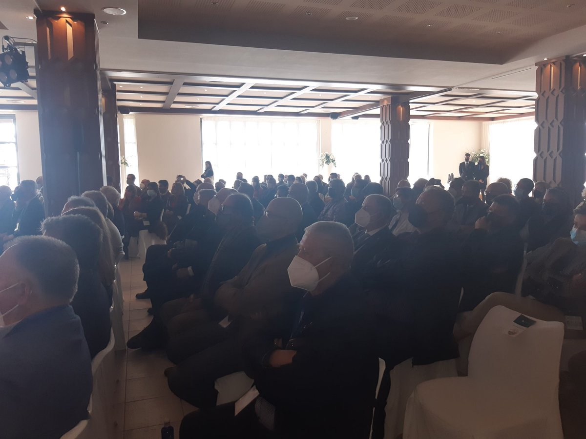 MiAlgarra's tweet photo. Apoyo masivo de las instituciones y empresas. Aquí repasando las obras tramo a tramo #ObjetivoAlmeríaAVE https://t.co/2GqxzOjPIA