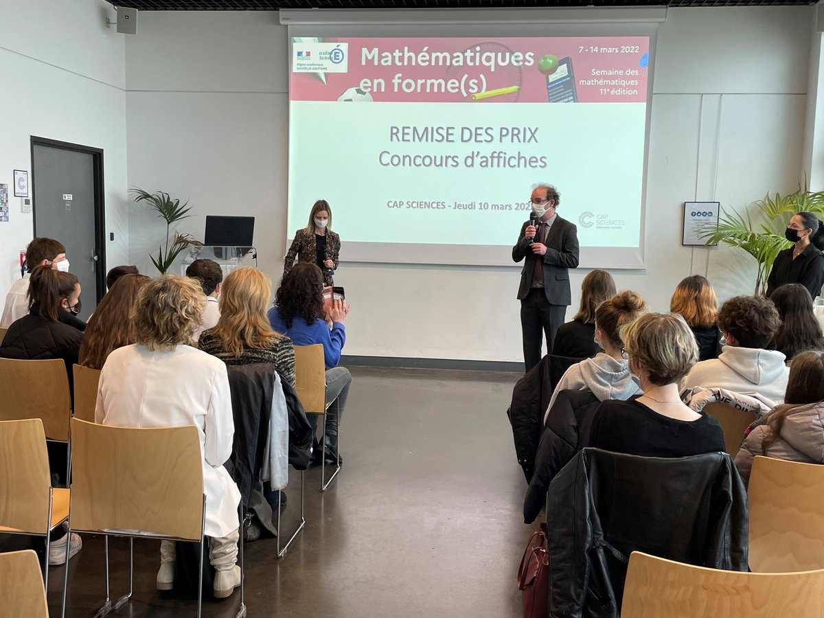 #SemaineDesMaths | Ce matin a eu lieu la remise du prix du concours d'affiche organisé par le rectorat à la classe lauréate, qui a ensuite visité l'expo #Mathissime ! Bravo aux élèves du collège Giraut de Borneil d'Excideuil👏<a href="/DSDEN24/">Educ'24</a> <a href="/semainemathsbdx/">Semaine des Maths Ac-Bordeaux</a> @eduscol_maths <a href="/AcBordeaux/">Académie de Bordeaux</a>