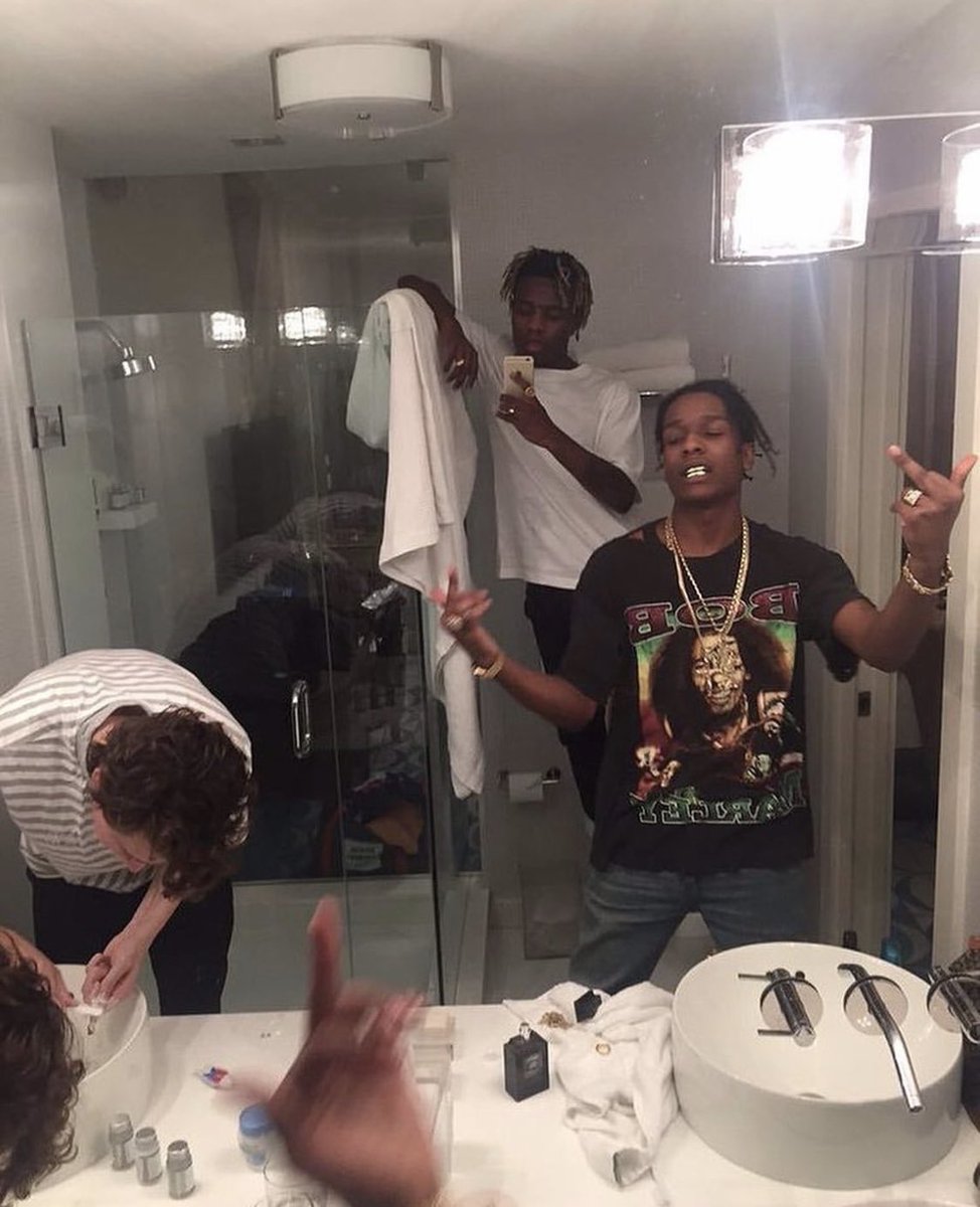 mrsawge11's tweet photo. Throwback โ ๏ธ๐๐พ #asaprocky #ianconnor https://t.co/tLqaGY7Yvd