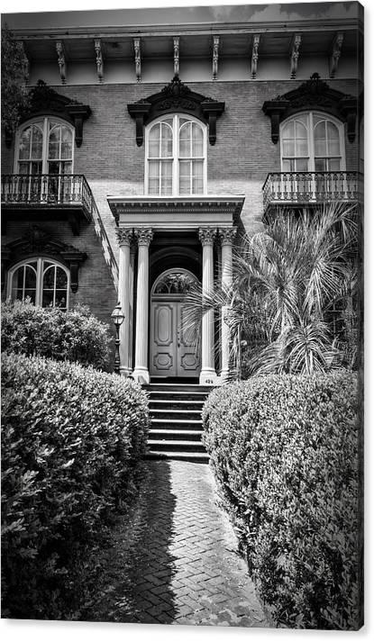 joancarroll's tweet photo. many thanks to the buyer from Dublin, OH for purchasing a copy of this print! https://t.co/641mC7cWKL via @fineartamerica #wallart #wallartforsale #giftideas #homedecoration #savannah #mercerhouse #midnightinthegardenofgoodandevil @joancarroll https://t.co/lHFeiL2jGn