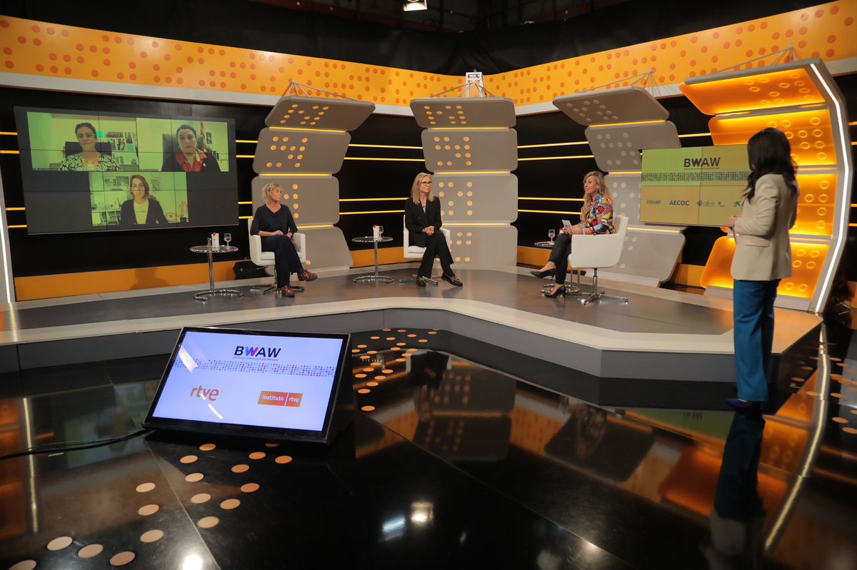 ConsorciZF's tweet photo. 👥 @MireiadelPozo modera este panel en el que vamos a hablar sobre la #conciliación en el mundo laboral. ¿Te interesa? ¡Síguelo en directo! #BWAW2022 #BCONCILIATION 👇 https://t.co/EtLl04BquP
