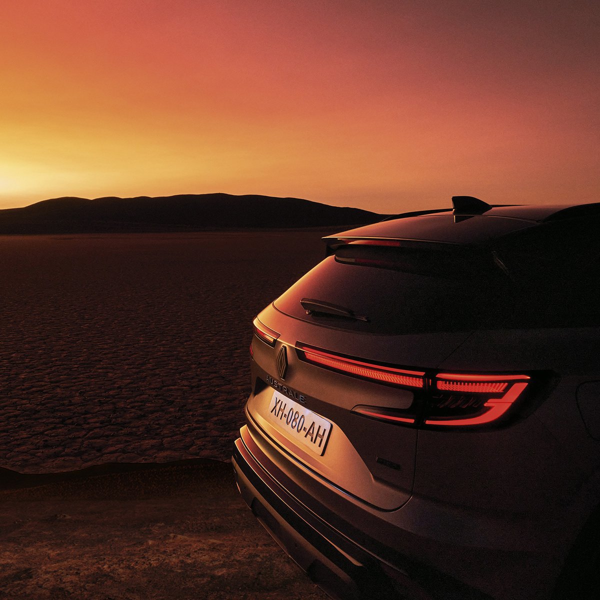 renault_fr's tweet image. nouveau SUV Renault Austral E-Tech hybride,
sa signature lumineuse se distingue et met en valeur son design athlétique
bit.ly/austral_reveal
#techcontrol #takecontrol #Renault #Austral #SUV #ETech #hybride
Au quotidien, prenez les transports en commun #SeDéplacerMoinsPolluer