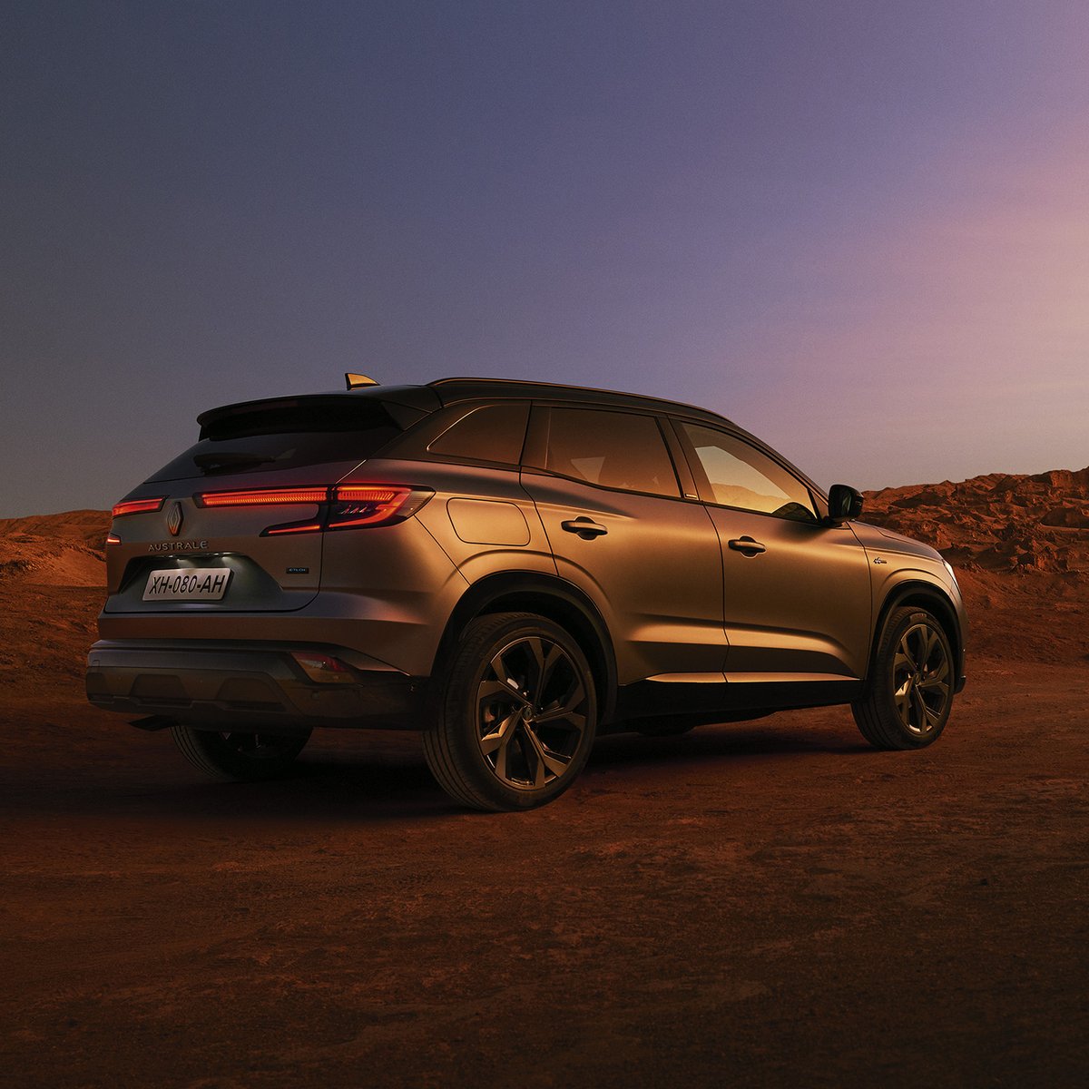 renault_fr's tweet image. nouveau SUV Renault Austral E-Tech hybride,
sa signature lumineuse se distingue et met en valeur son design athlétique
bit.ly/austral_reveal
#techcontrol #takecontrol #Renault #Austral #SUV #ETech #hybride
Au quotidien, prenez les transports en commun #SeDéplacerMoinsPolluer