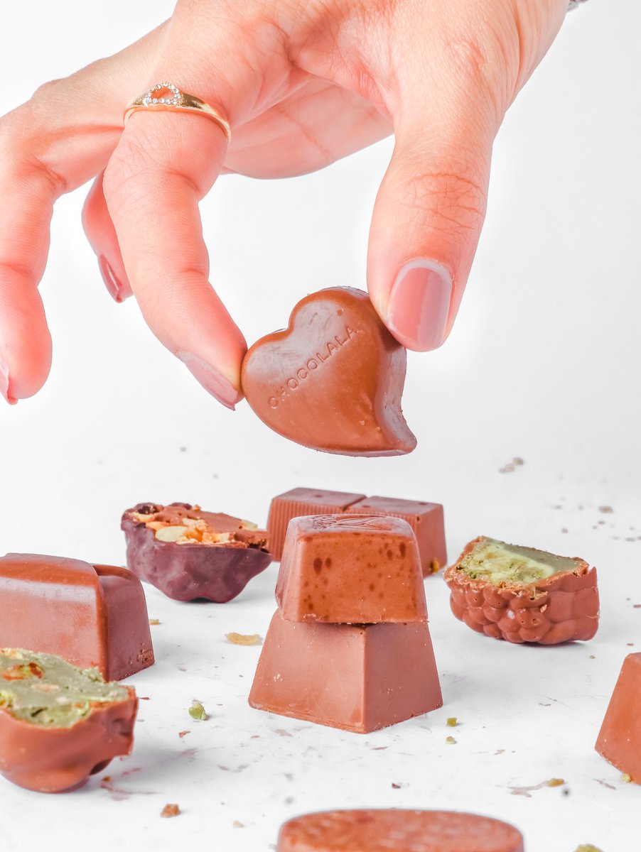shift4ads's tweet photo. من أعمالنا، إدارة مواقع التواصل الاجتماعي والتصوير الدعائي لصالح Chocolate house، استمتعنا بالعمل معهم. ✨

• عينة من أعمالنا في التصوير الدعائي.

للمزيد تواصل معنا:
https://t.co/q8upVJVrHm

#socialmedia #marketing #graphic_design #shift_co #logo  #branding #facebook https://t.co/TYZ6YJrIXn